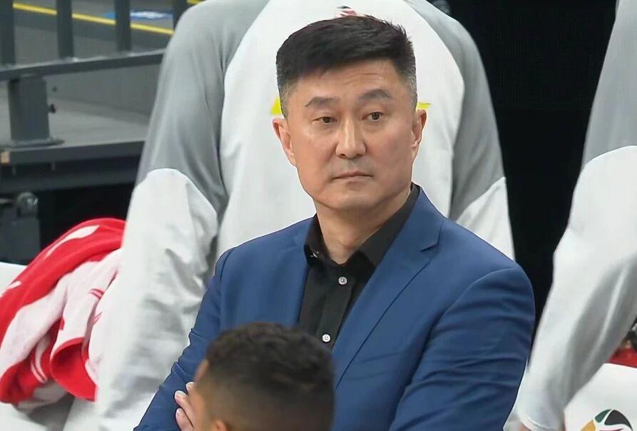 星空体育首页-CBA消息!杜锋和广东男篮续约,杨鸣拒绝执教北控 胡金秋膝伤加重